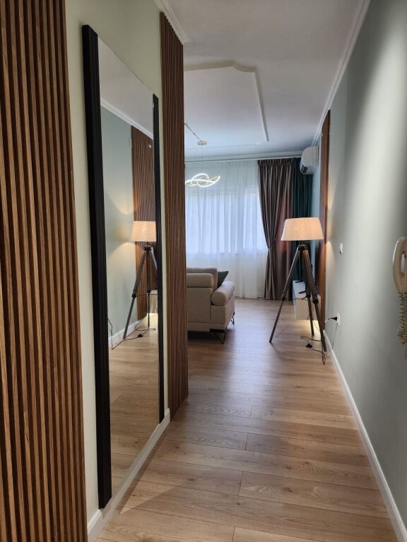 Apartament 2+1 Komuna Parisit prane Kristal Center