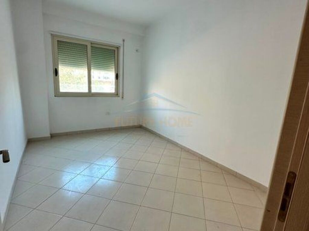Shitet, Apartament 2+1+Verande, Green Tower Residence, Vlore