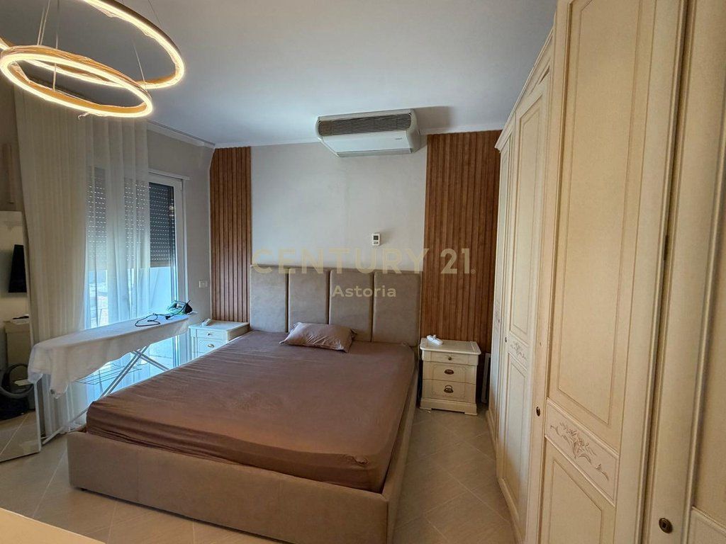 JEPET ME QIRA - APARTAMENT 2+1 Tek 21 Dhjetori, pranë Joena Market