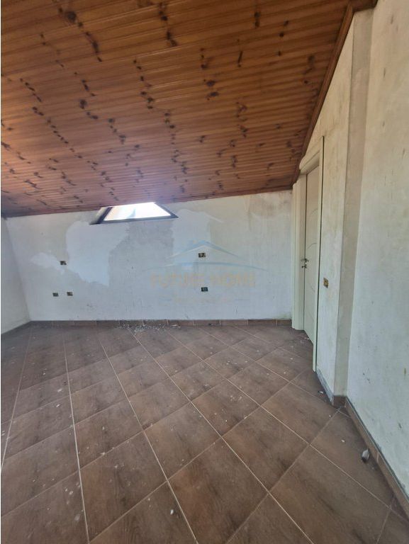 Qera, Apartament 2+1, Rruga e Barrikadave