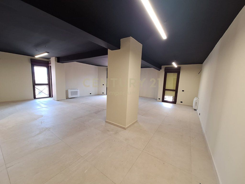 Open Space Office 150 m² for Rent in Torre Drin!