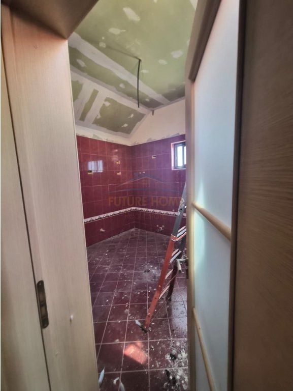 Qera, Apartament 2+1, Rruga e Barrikadave
