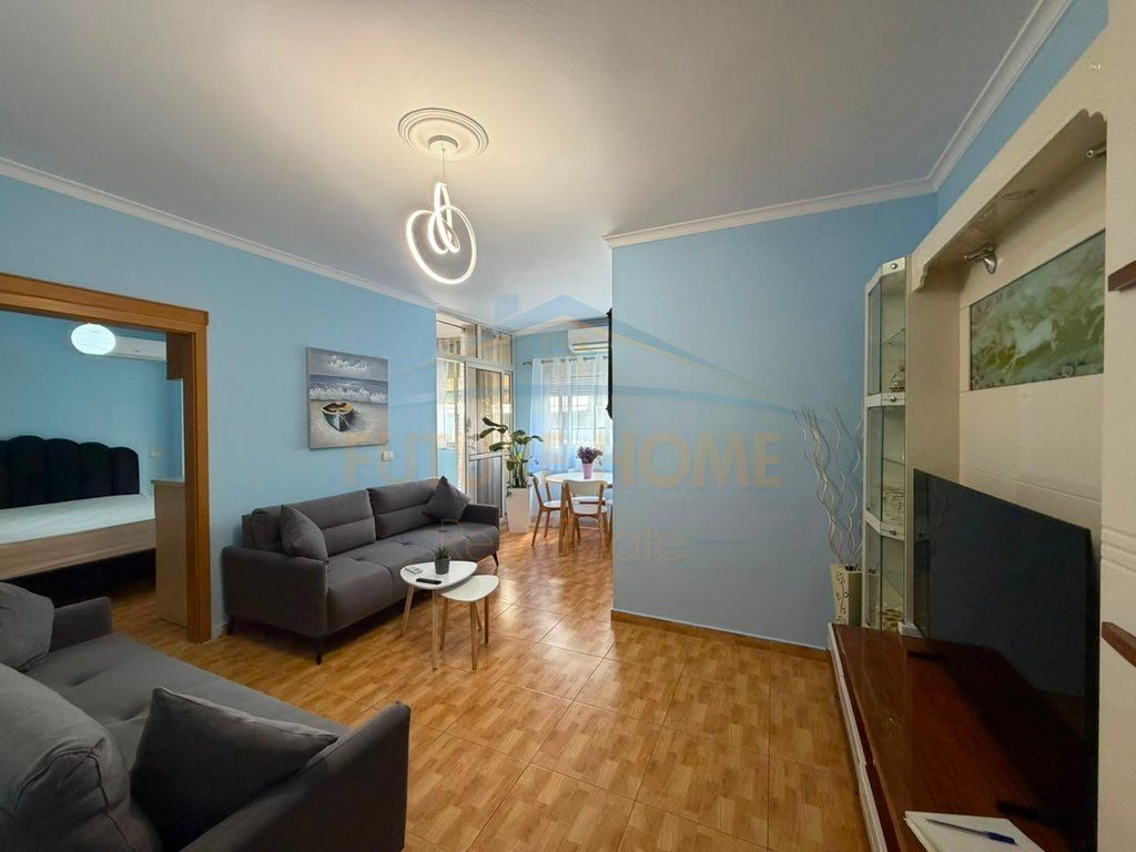 Rent, Apartment 1+1, Barrikadave Street, Tirana. 650 €