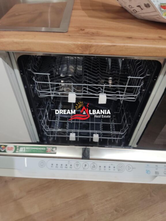 Jepet apartament 2+1+2 me qera ne Pazar te Ri 