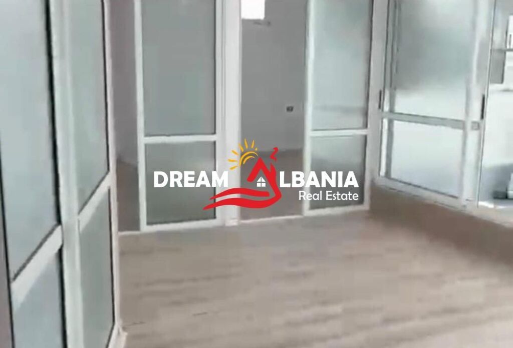 Jepet me qera Ambient Biznesi Ish Ekspozita afer Kulla Blu (ID 42611566)