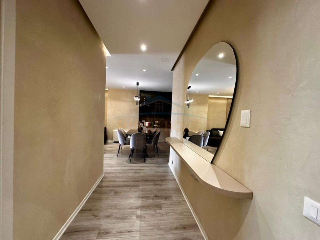 For sale 2+1+2+Parking, Grand Gallery Complex. PRM64282
