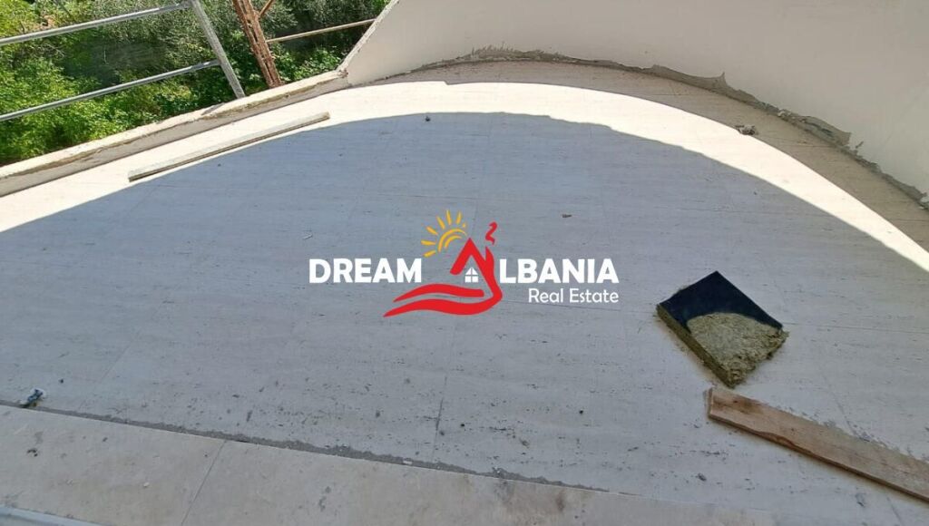 Duplex 3+1 in vendita vicino al Lago Secco vicino al Radisson Hotel a Tirana (ID 5131001)