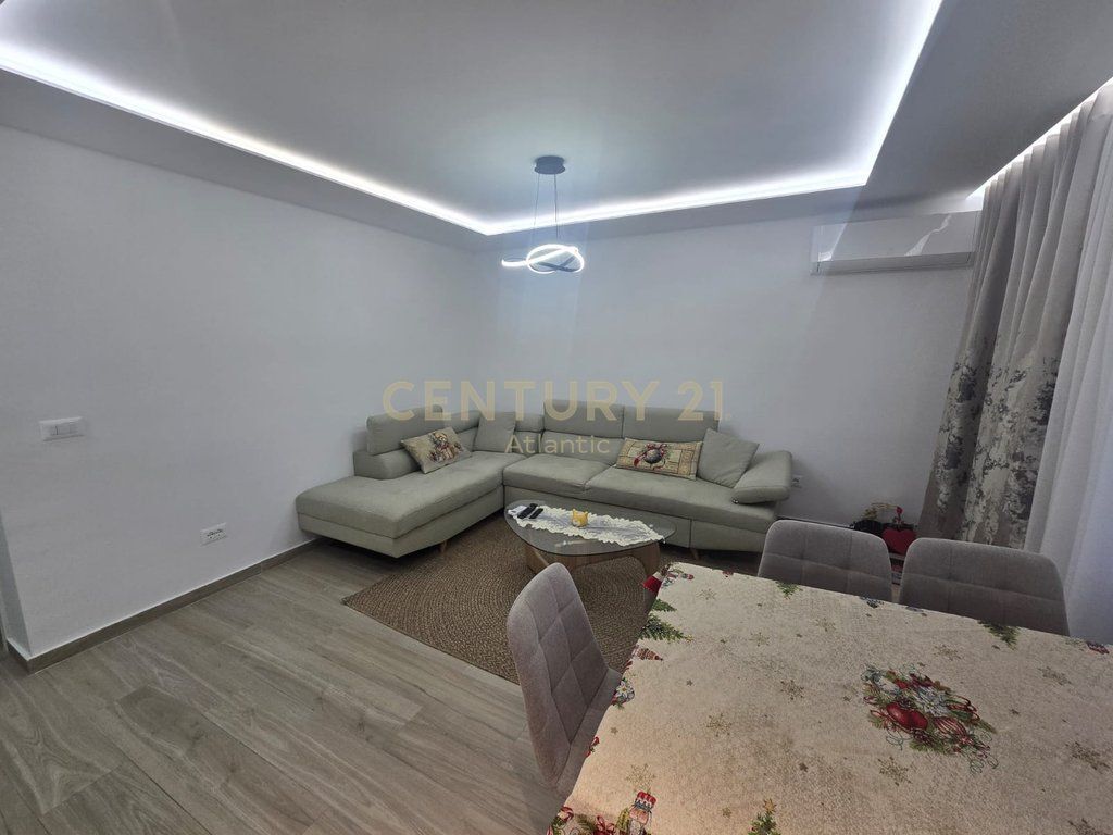 Luxury 2+1 apartment for sale in Brryli, inside the Ring / Tirana