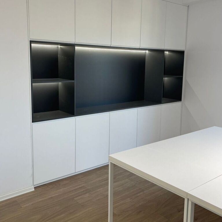 🏢✨ UFFICIO IN AFFITTO – GARDEN BUILDING, VIA KAVAJËS ✨🏢