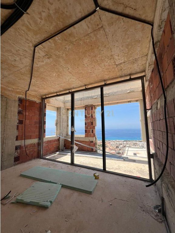 VILË TWIN PREMIUM NË GREEN COAST 2