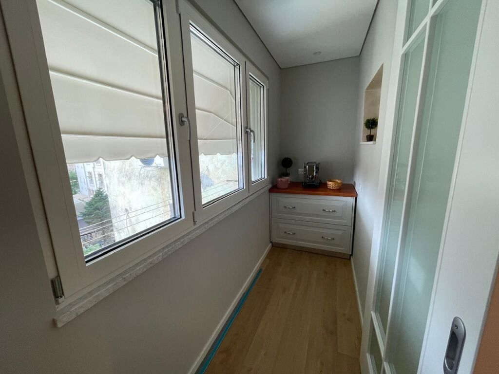 Apartment 1+1, Vasil Shanto!