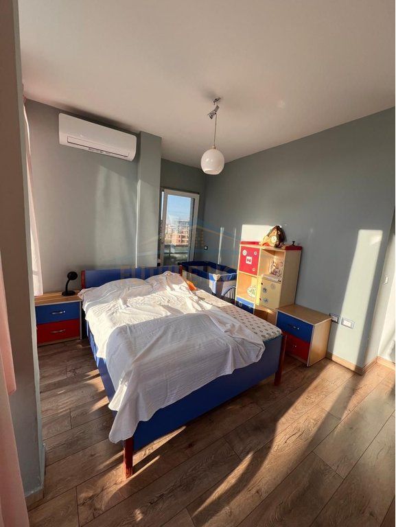 Qera, Penthouse 2+1+2, Mali i Robit, Kavajë