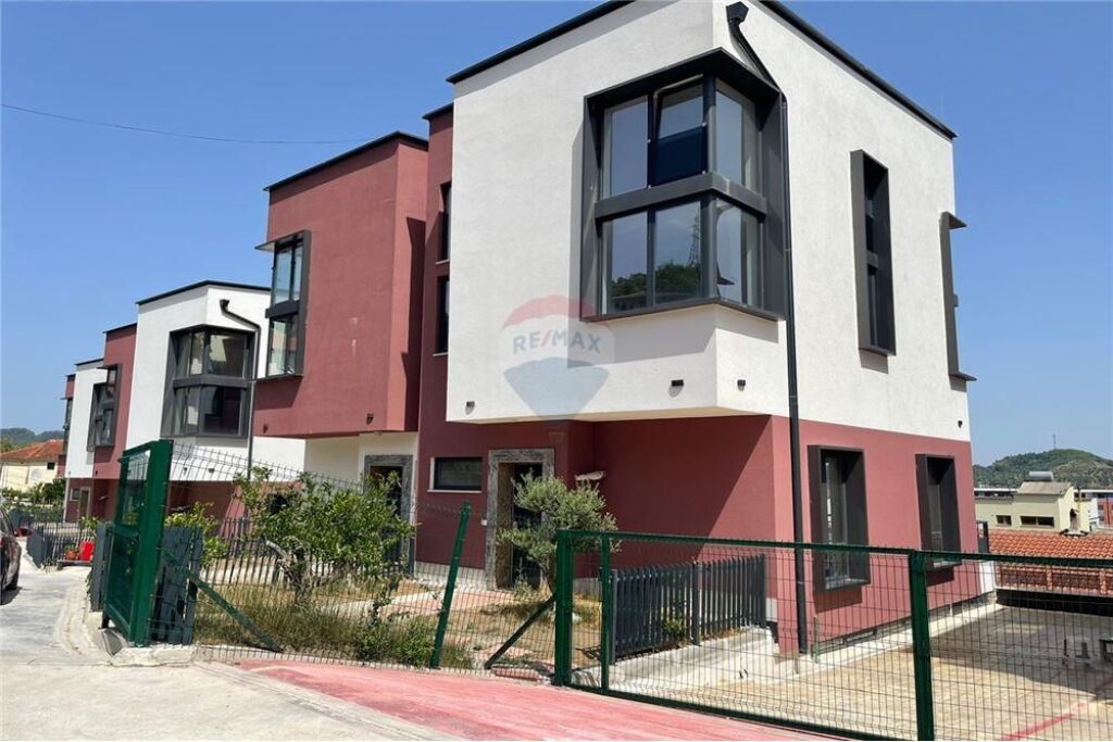 Ofrohet vile 3-kateshe per shitje ne Kombinat    ID:530361014-46