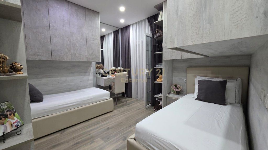 Apartament 2+1+2 per shitje ne Vlore, Rruga Transballkanike