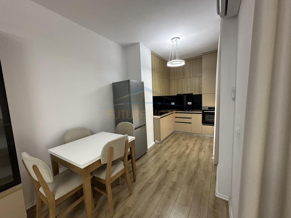 Qera, Apartament 2+1+2, Univers City
