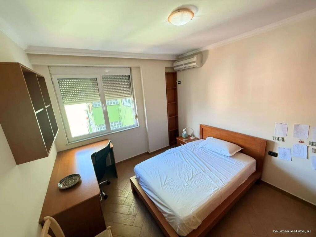 Apartament 2+1 Me Qera Tek Blloku ( ID B2201971) Tirane
