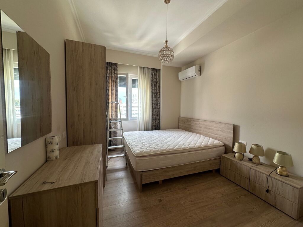Apartament 2+1 plus post parkimi prane Square 21
