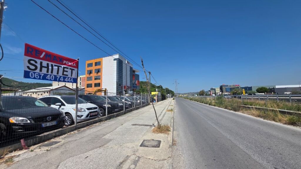terreno in vendita a Mezez