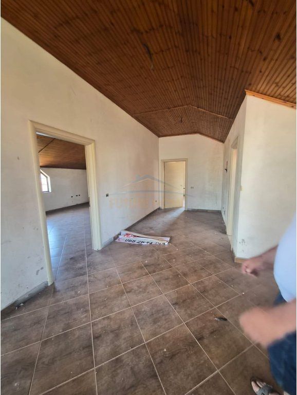 Qera, Apartament 2+1, Rruga e Barrikadave