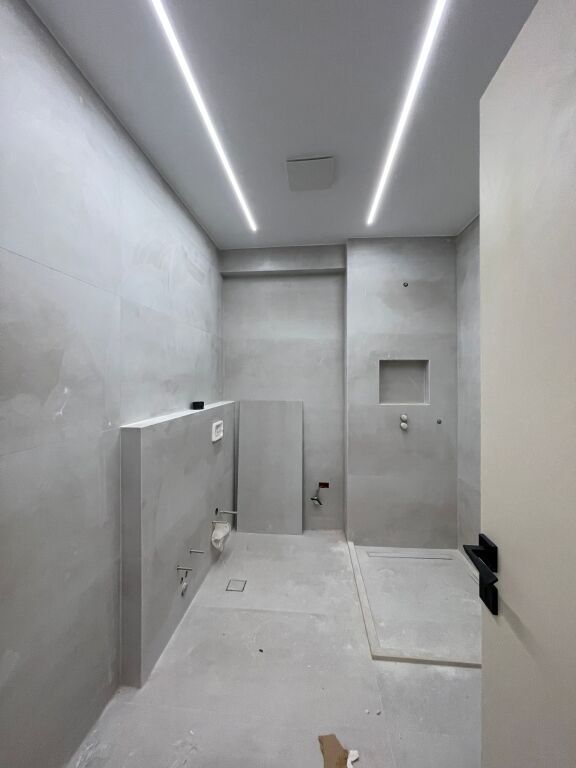 Super Appartamento 2+2+1 con balcone in vendita Vicino alla ex Esposizione