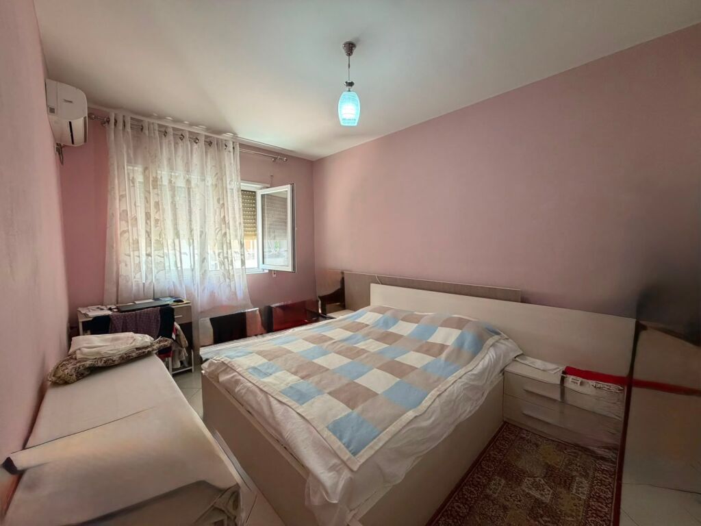 Shitet: Apartament 1+1 në Super Rezidencë Banimi, Vlorë.
