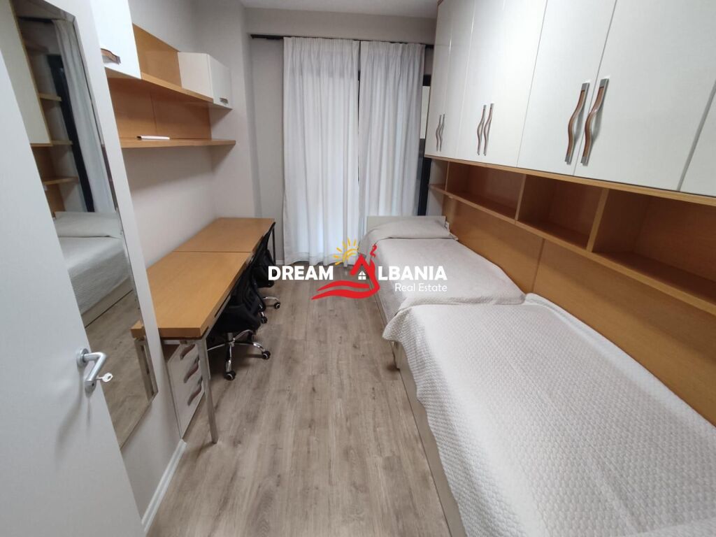 Jepet apartament 2+1+2 me qera ne Pazar te Ri 