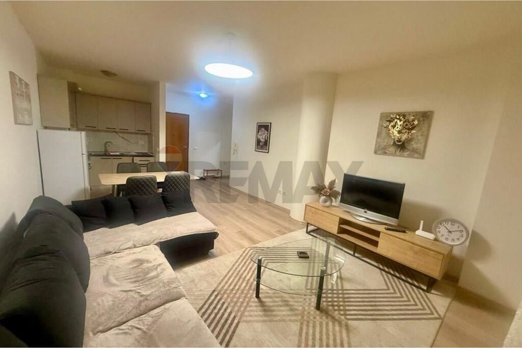 Apartment for rent at Pavaroti