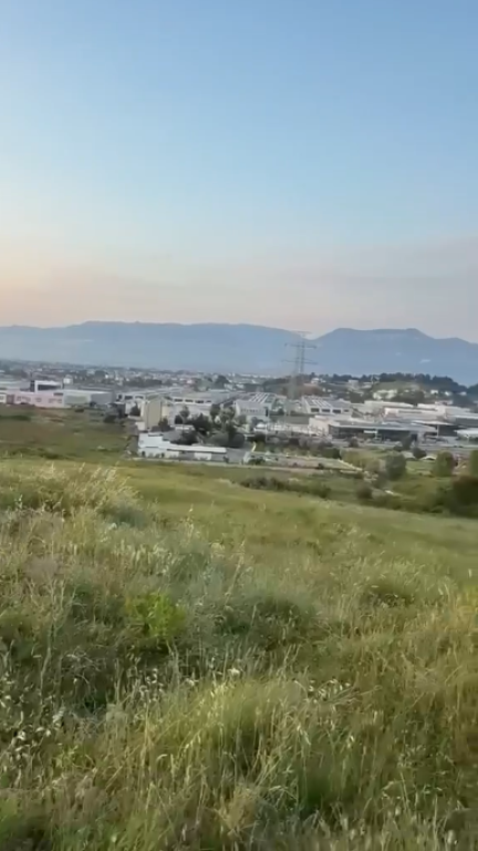Shitet Tokë në Qafë Kashar