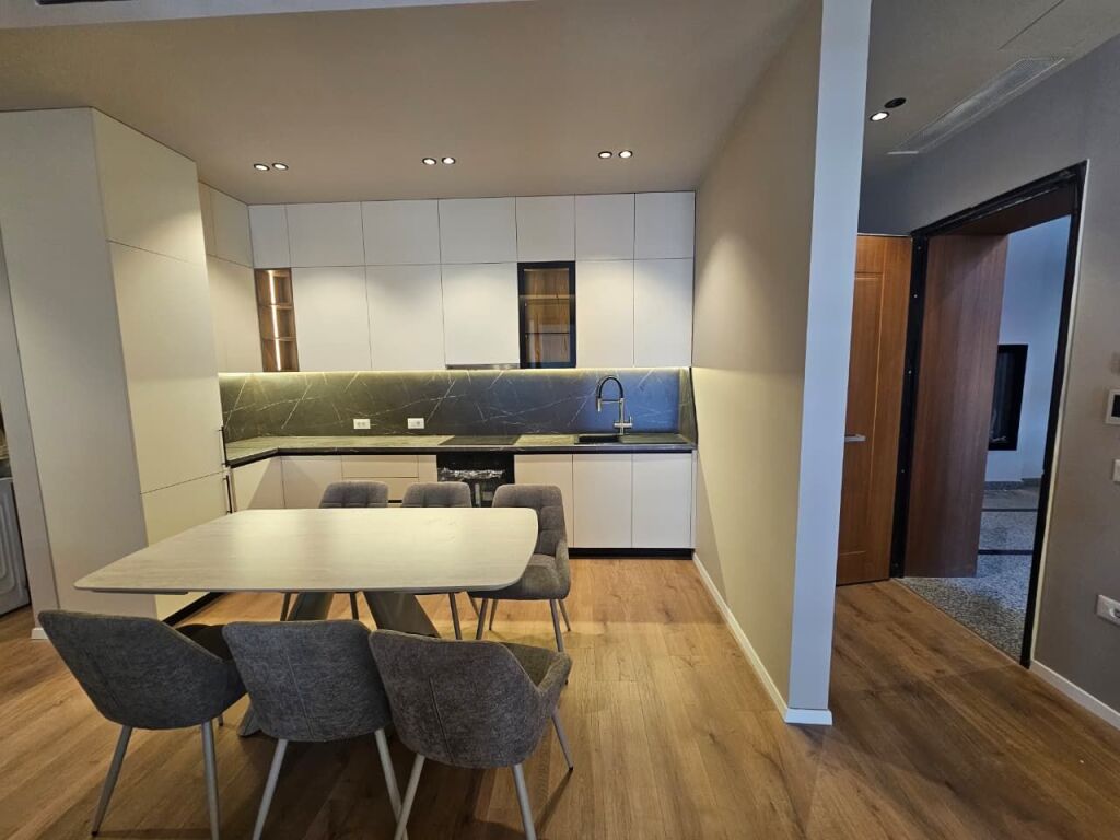 🏡 JEPET ME QIRA APARTAMENT 2+1+2 – KOMPLEKSI DELIJORGJI