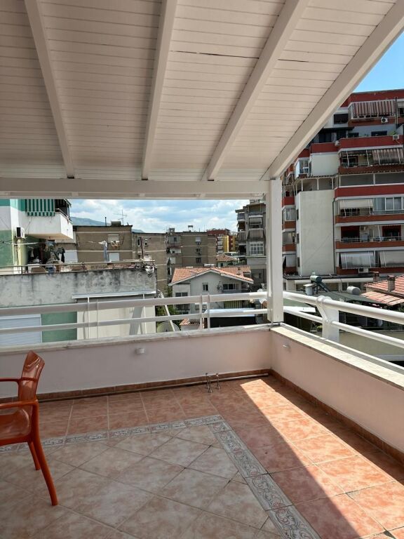 Super Penthouse 3+2 me Qira tek DOWNTOWN