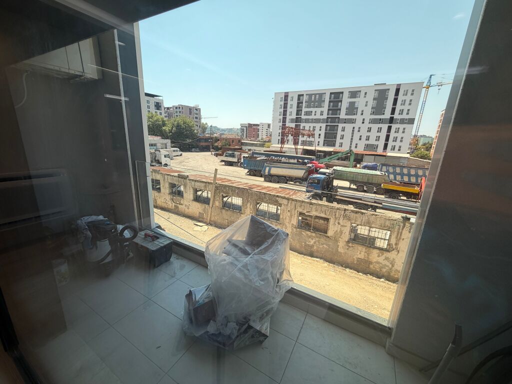 2+1, akeses tirana te dogana, 800 mije leke me parkim