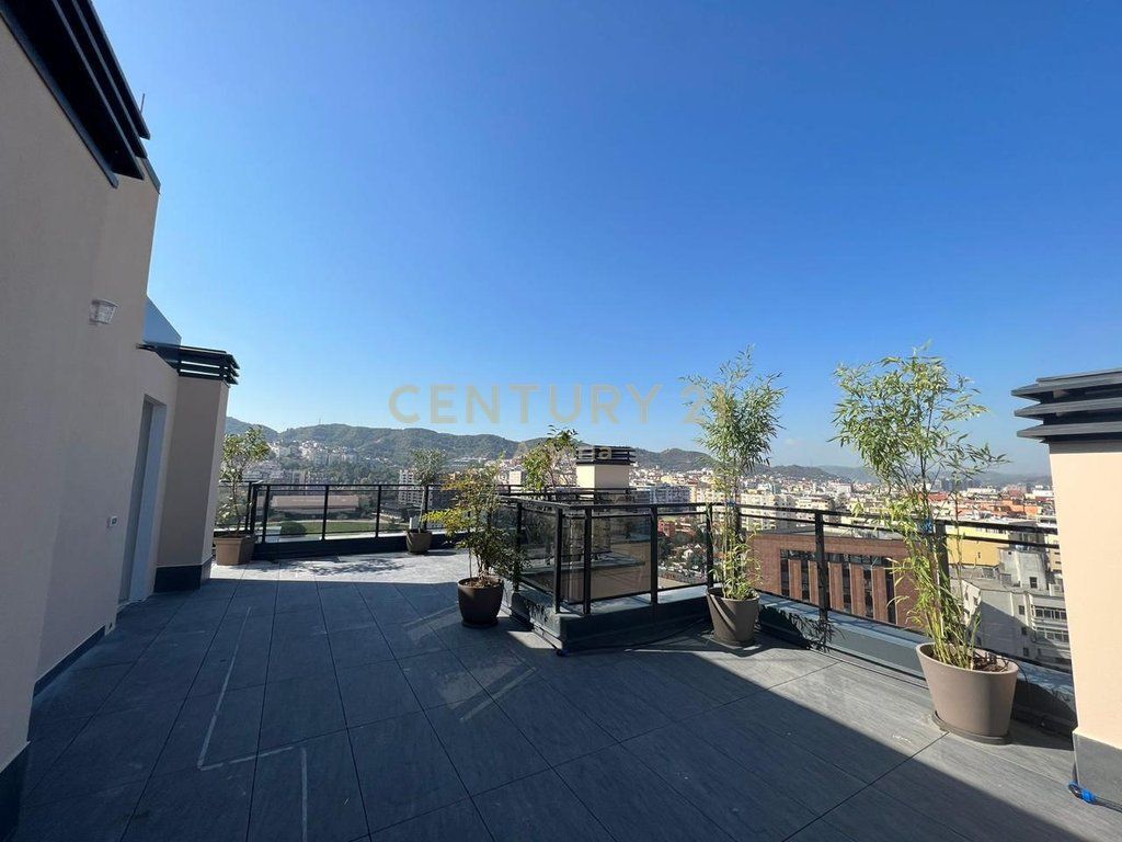 FOR RENT 3+1+PARKING SPACE ON KOSOVAREVE STREET 2,500 € /Month