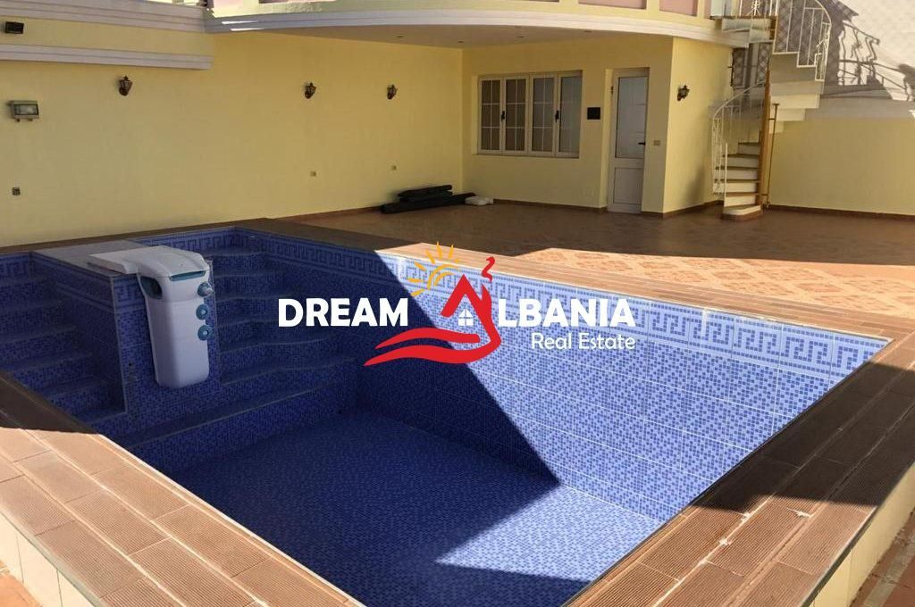 3-story villa for sale in Komuna e Parisit near Dinamo Complex (ID 4151127)