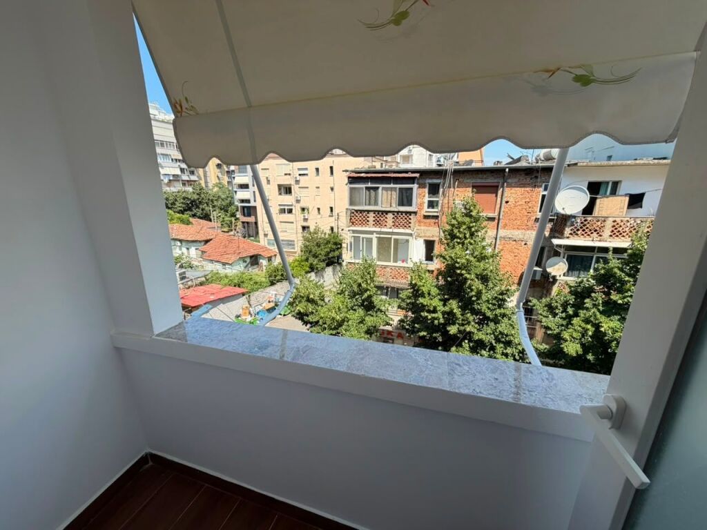 🏡 Studio apartment for sale – Pazari i Ri