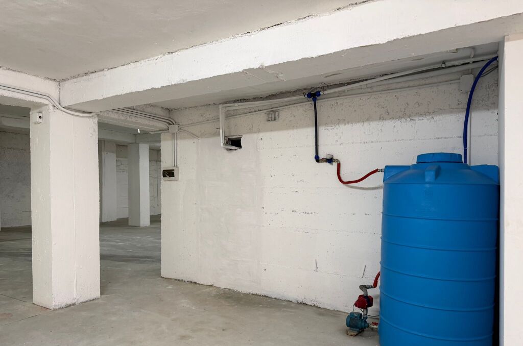 Magazine For Rent In Shkoze (ID BM345) Tirane