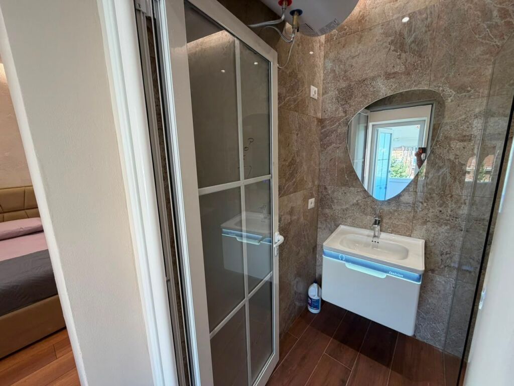 🏡 Studio apartment for sale – Pazari i Ri