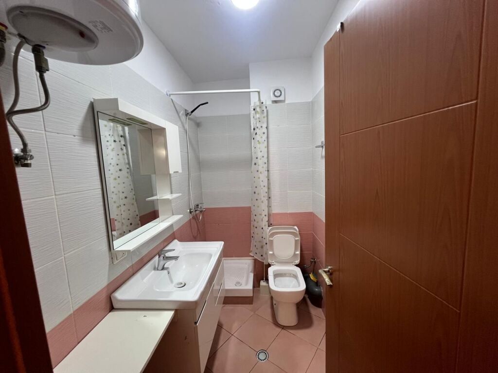 For sale 1+1, Astir, Beside the Main Road, 116 million leke