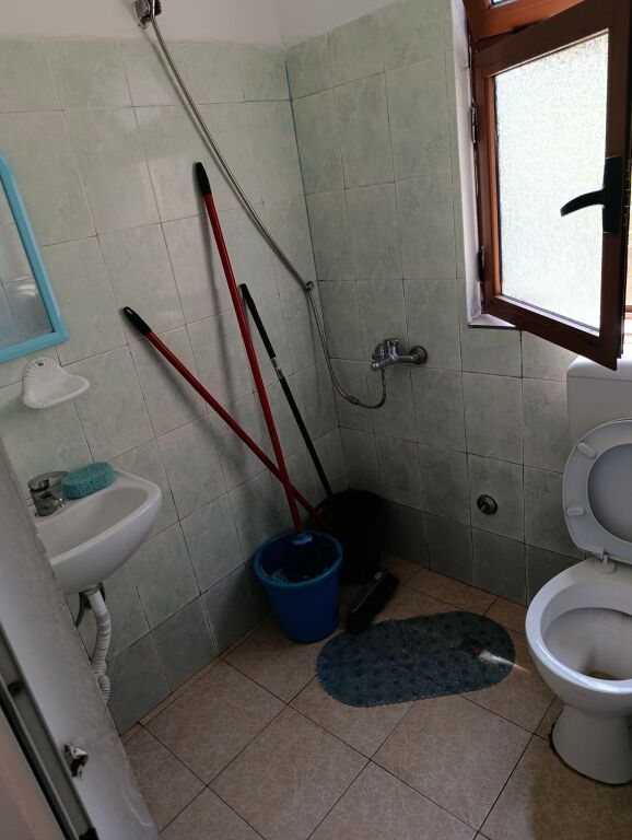 Affitto | Shtëpi private 1 + 1 | Rruga 5 Maji | 350 €/mese