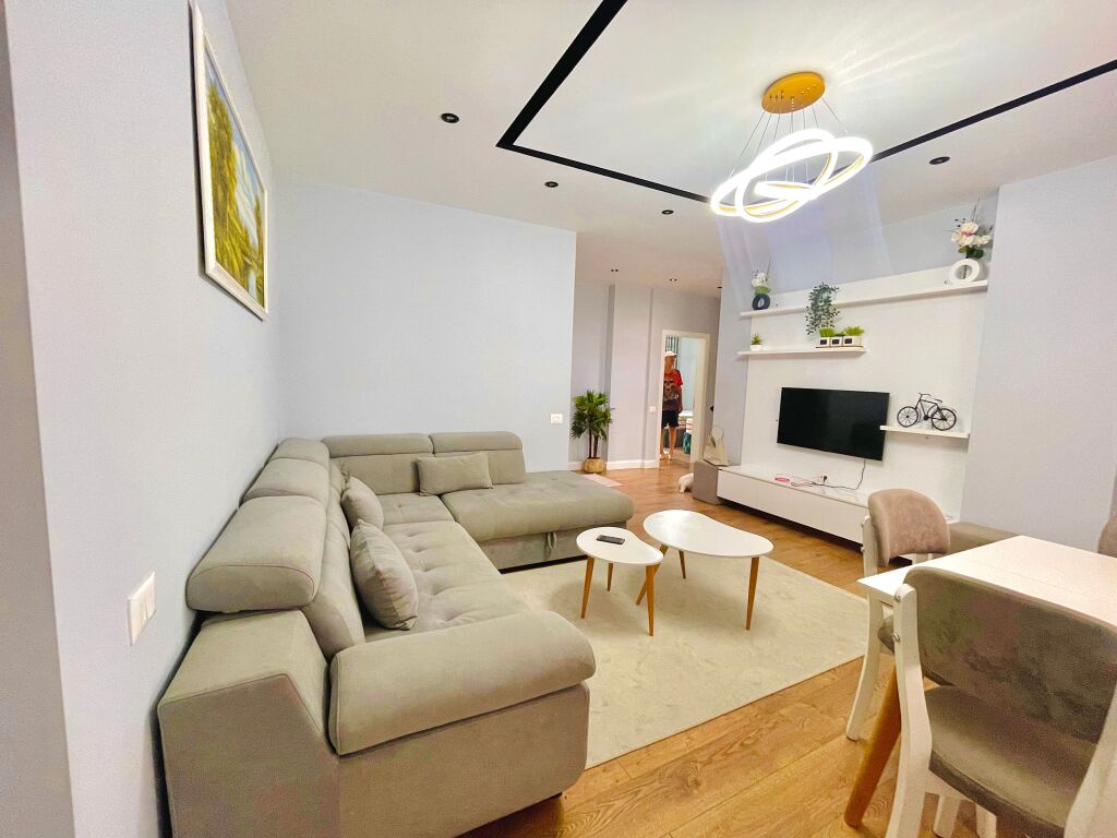 Qera, Apartament 2+1, Ish Parku i Autobuzave, Tirane.