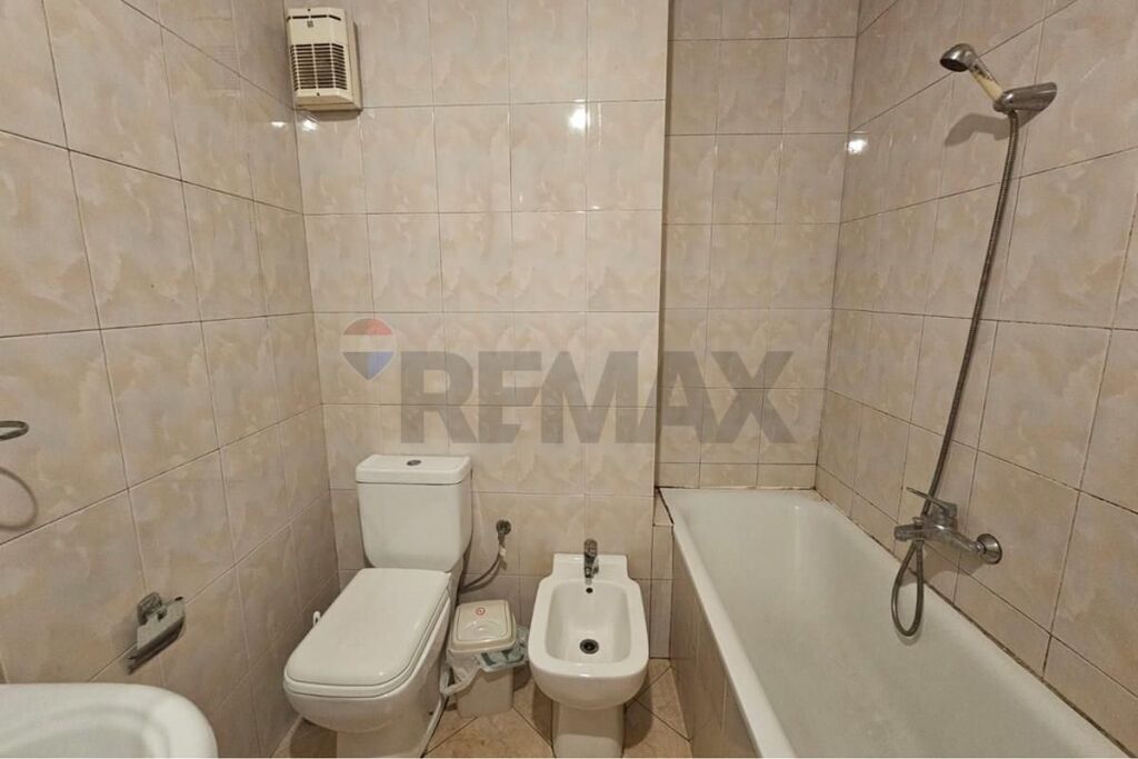 Apartament 2+1 per qira tek rruga e Elbasanit!