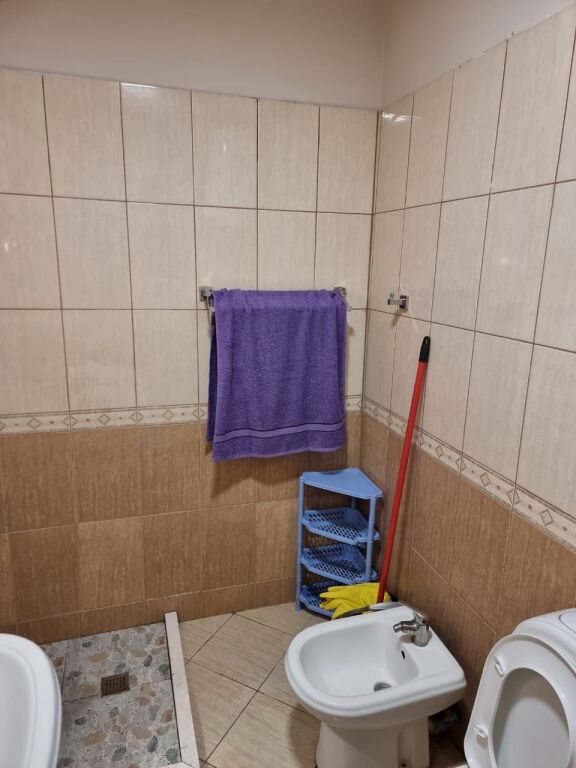 Apartament 2+1 me qera tek Eco Market ne Yzberisht