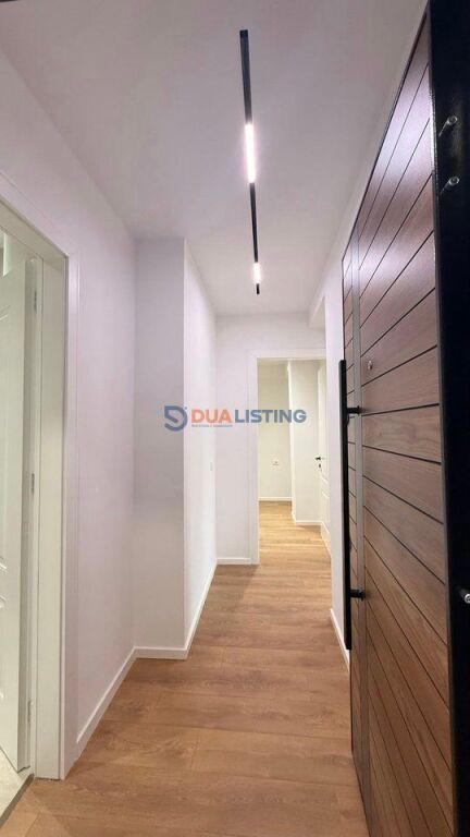 Vendiamo appartamento 1+1 vicino al 21 Dicembre!