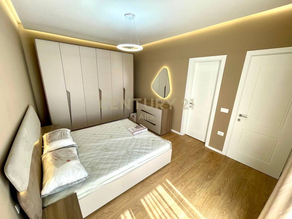 QIRA | Apartament 2+1+2 pranë Kopshtit Botanik 🌿