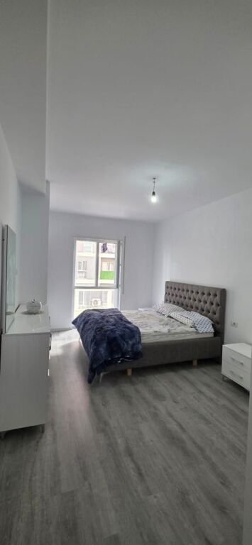 Jepet me qera apartament 2+1 tek Univers City