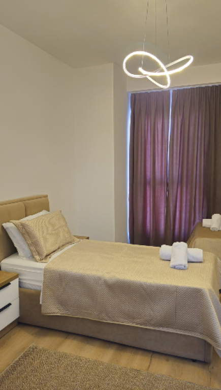Jepet me Qira Apartament 2+1+2  Kompleksi Aura, Rruga Dritan Hoxha