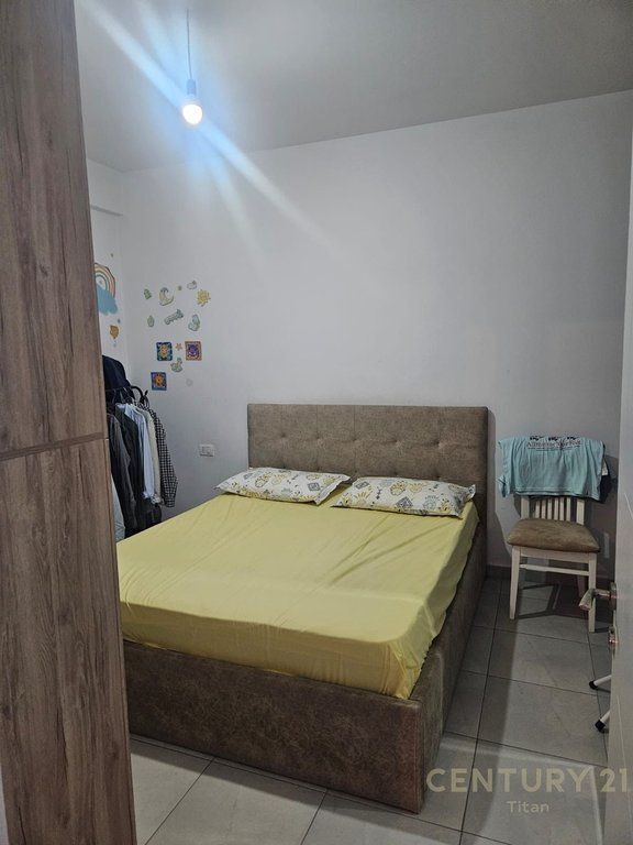 Apartament 2+1 per qira te Golden Park