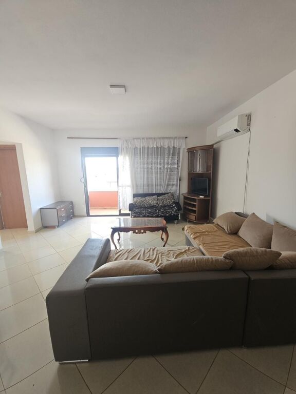 Appartamento 2+1 in Affitto – Zona Galaktiku, Durazzo