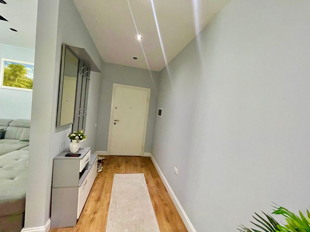 Qera, Apartament 2+1, Ish Parku i Autobuzave, Tirane.