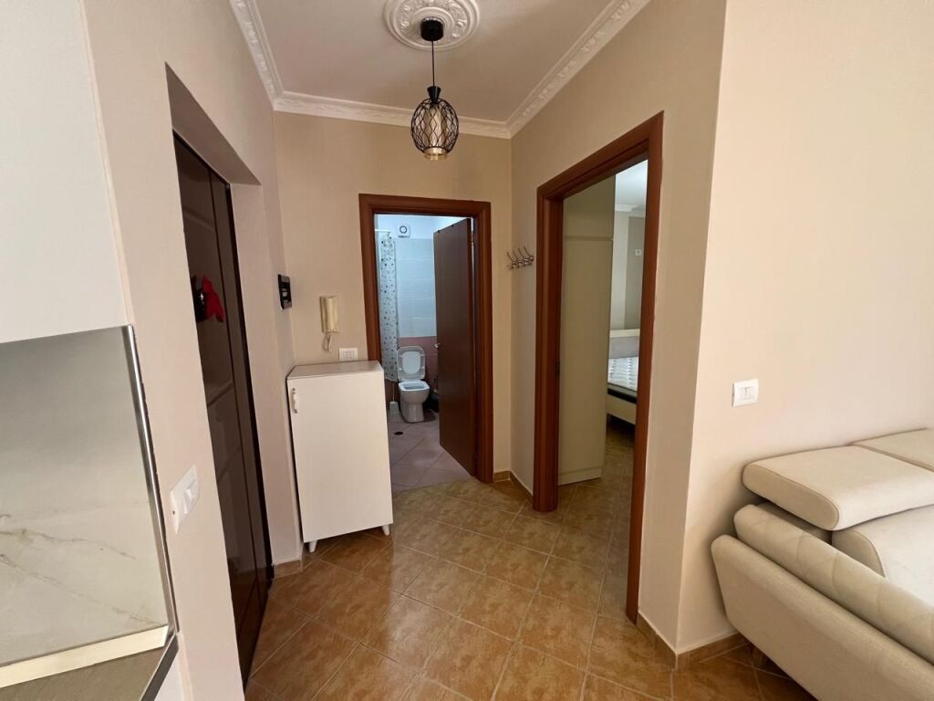 For sale 1+1, Astir, Beside the Main Road, 116 million leke