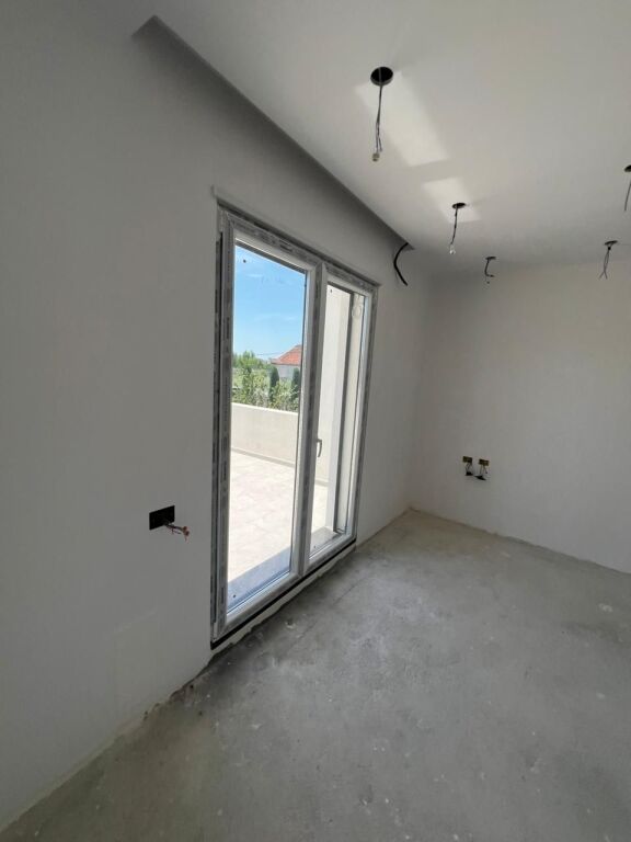 Casa in Vendita a Sallmonë, Durazzo